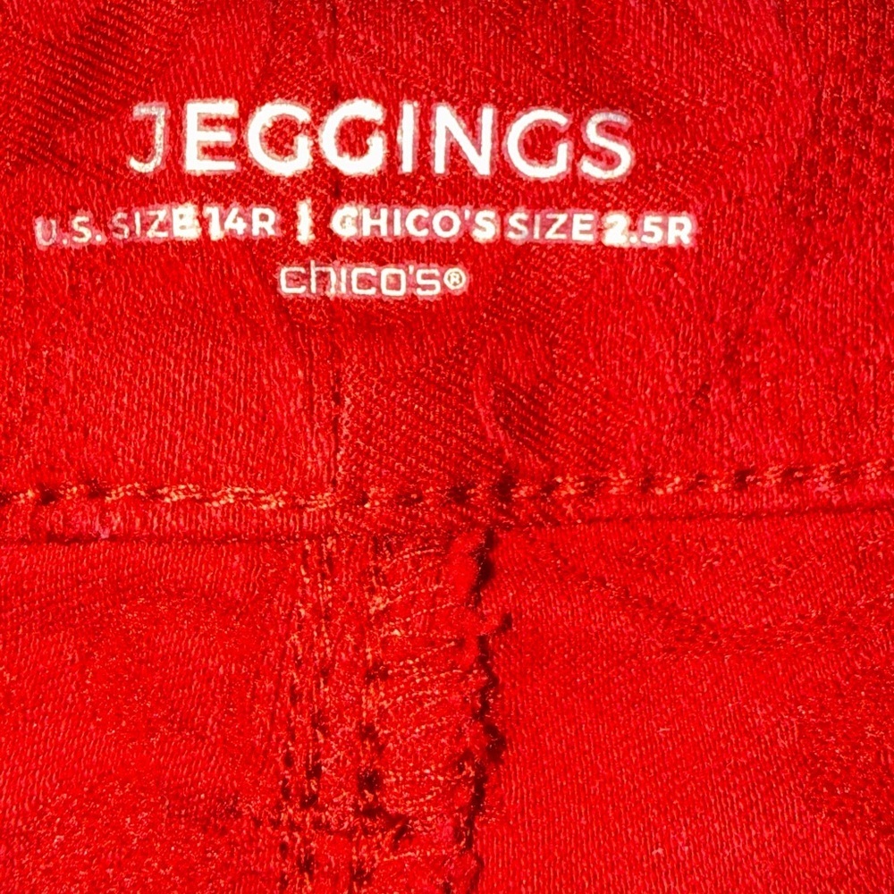 Chicos Red Women's textures Jeggings - Picture 6 of 7